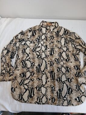 Ellen Tracy Beige and Black Snake-Print Button-Down Shirt